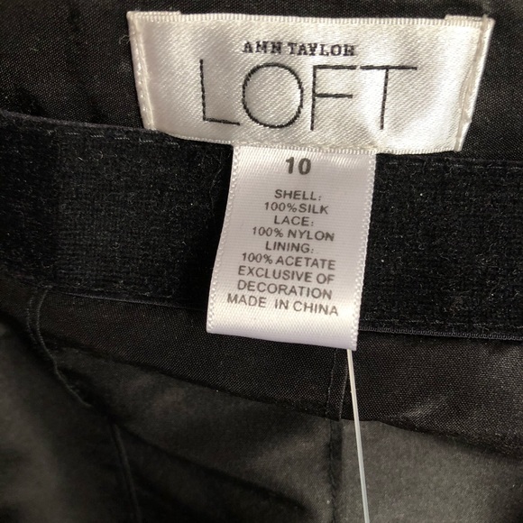 Elegant Black Silk and Lace Skirt - Picture 5 of 6